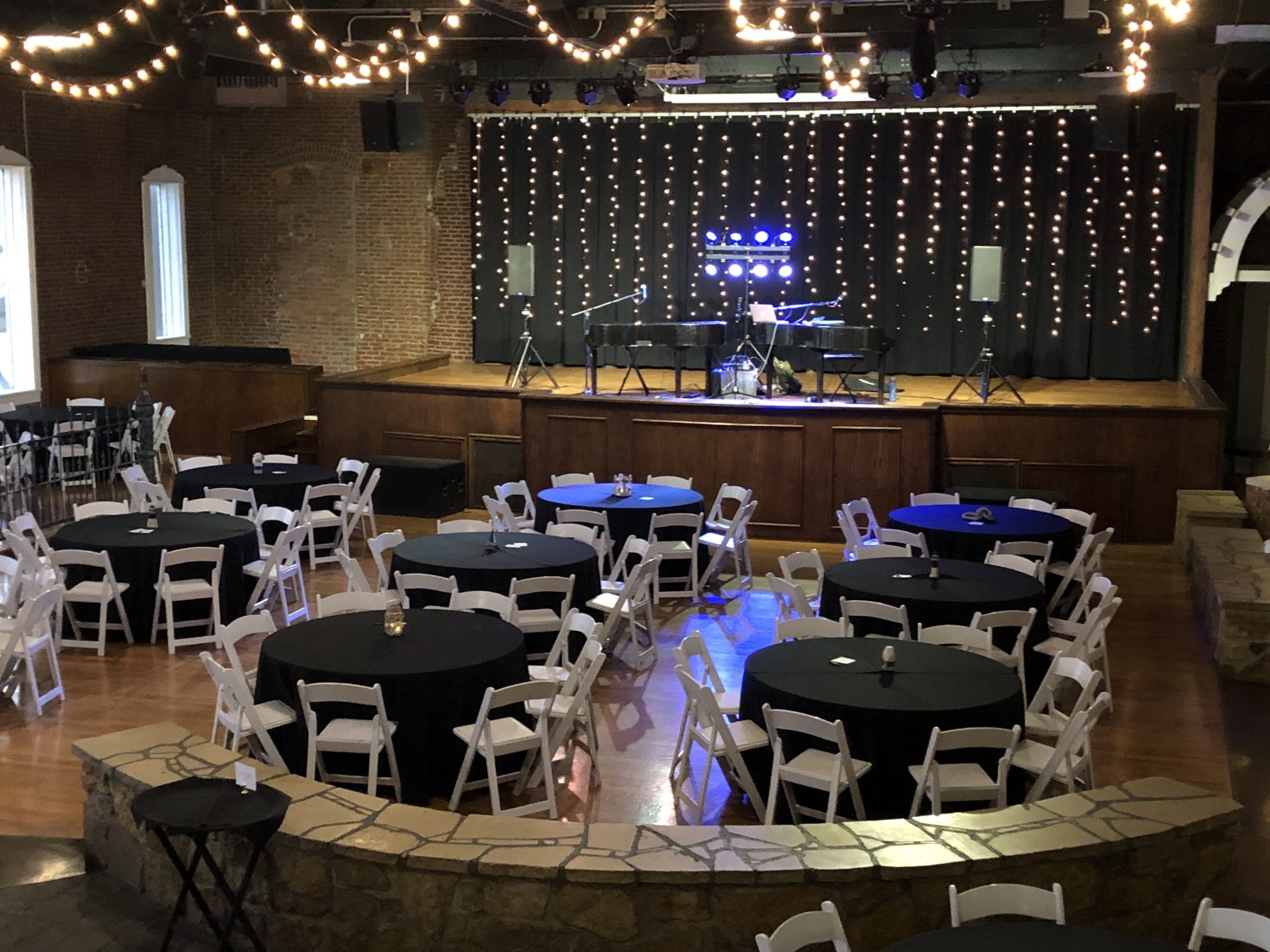 Felix And Fingers Dueling Pianos at Abe & Jake's Landing