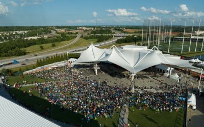 Dueling Pianos Under the Arkansas Sky: A Night of Unforgettable Melodies at the Walmart Amphitheater