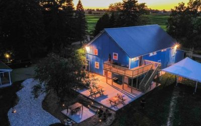 Harmonies and Hilarity: A Dueling Piano Wedding at Blue Barn on the Green