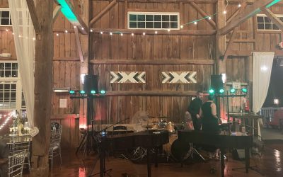 Aussie Love and Cheeseheads: A Dueling Piano Wedding Extravaganza at Cupola Barn