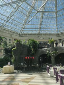 Guests enjoying Felix And Fingers Dueling Pianos at Gaylord Palms Resort