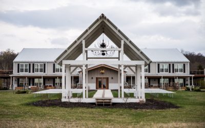 A Night of Dueling Pianos and Dance-Offs at Deer Ridge Estate