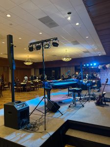 Dueling Pianos performance at Petroleum Club of Midland