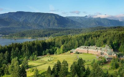 Epic Harmonies and Overflowing Dance Floors: A Wedding to Remember at Skamania Lodge