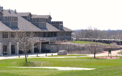 Ringing in the New Year with a Bang: Dueling Pianos and Dancing Queens at Lake Carroll Golf Club